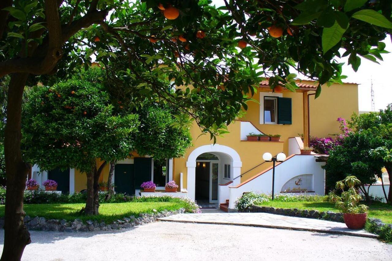 Hotel La Marticana อีสเกีย ภายนอก รูปภาพ