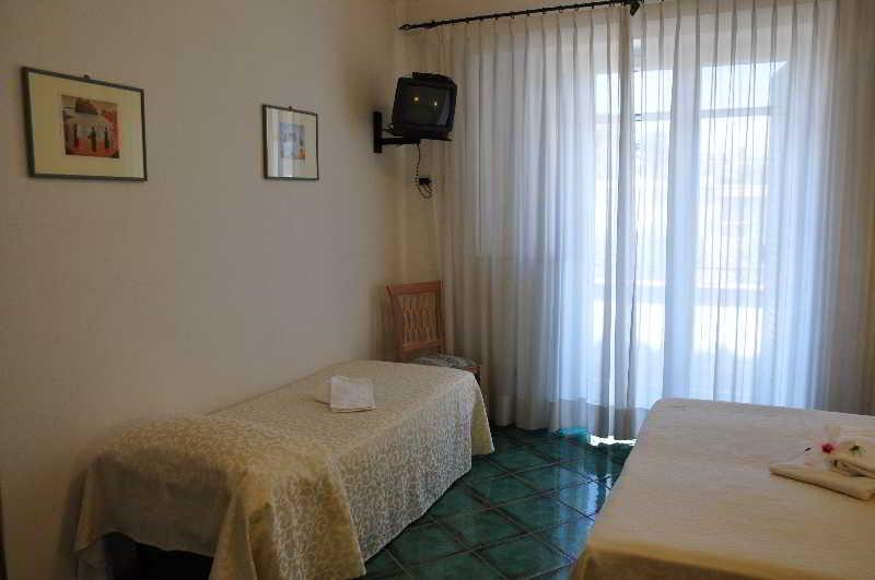Hotel La Marticana อีสเกีย ภายนอก รูปภาพ