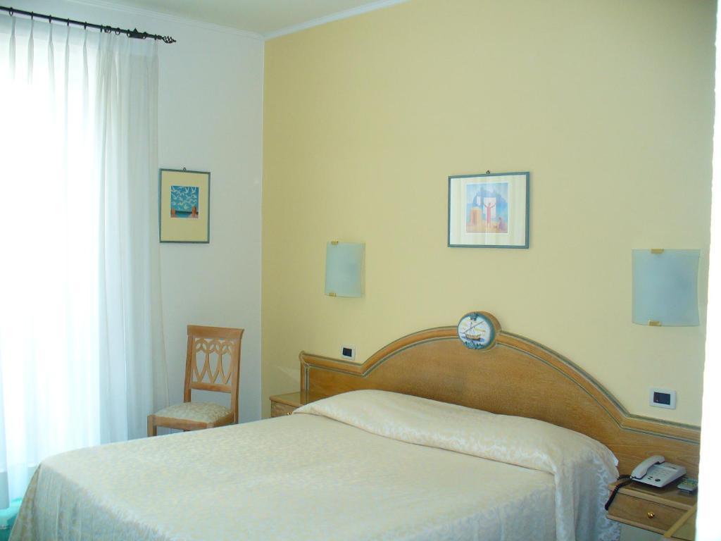 Hotel La Marticana อีสเกีย ห้อง รูปภาพ
