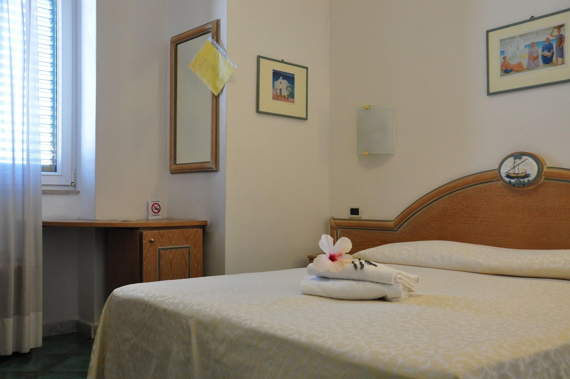 Hotel La Marticana อีสเกีย ภายนอก รูปภาพ