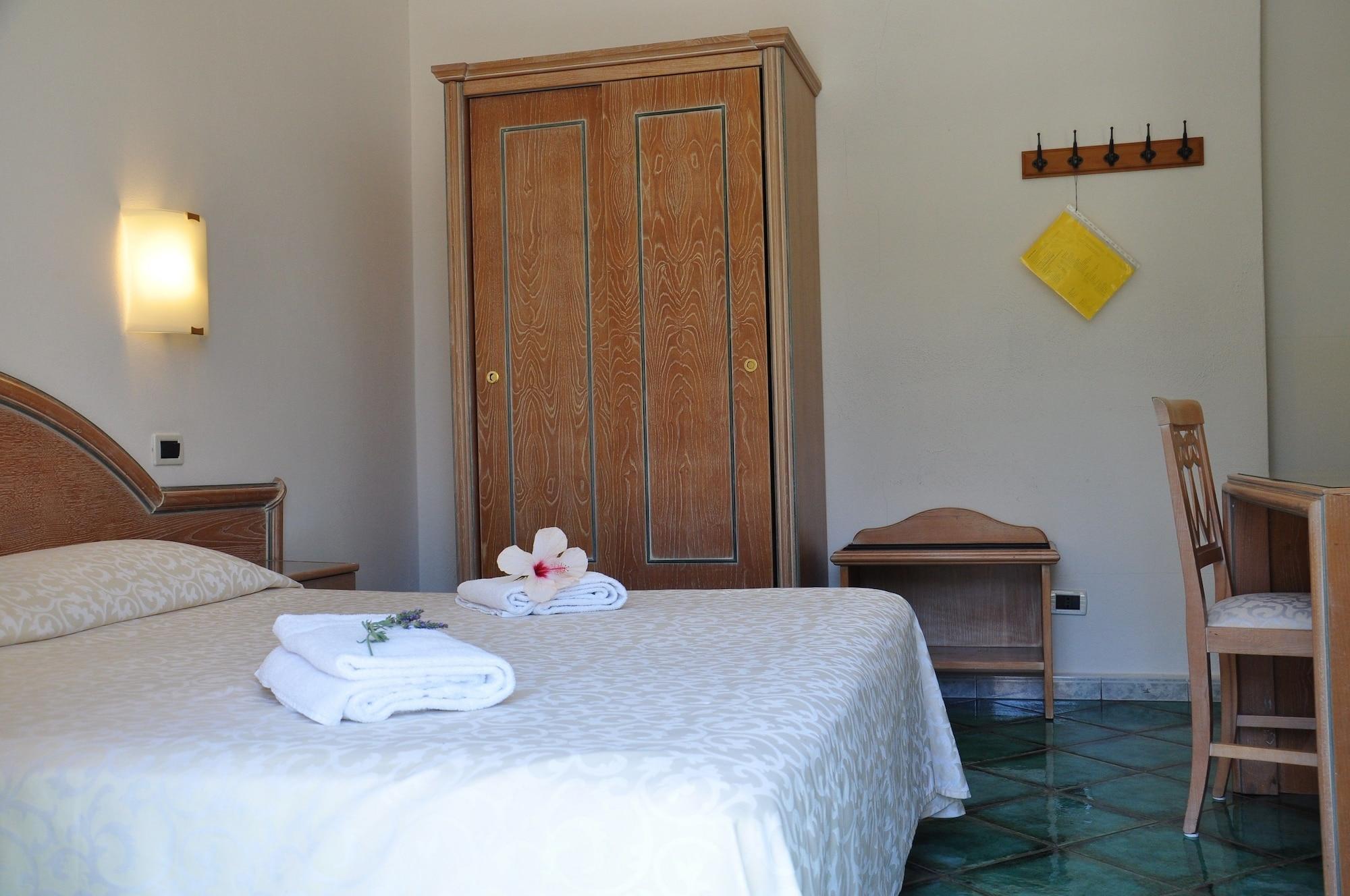 Hotel La Marticana อีสเกีย ภายนอก รูปภาพ