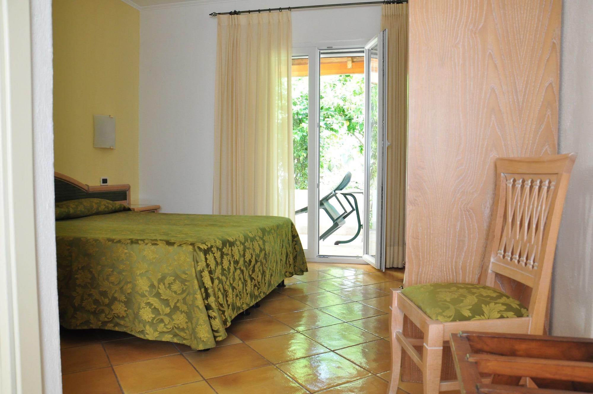 Hotel La Marticana อีสเกีย ภายนอก รูปภาพ