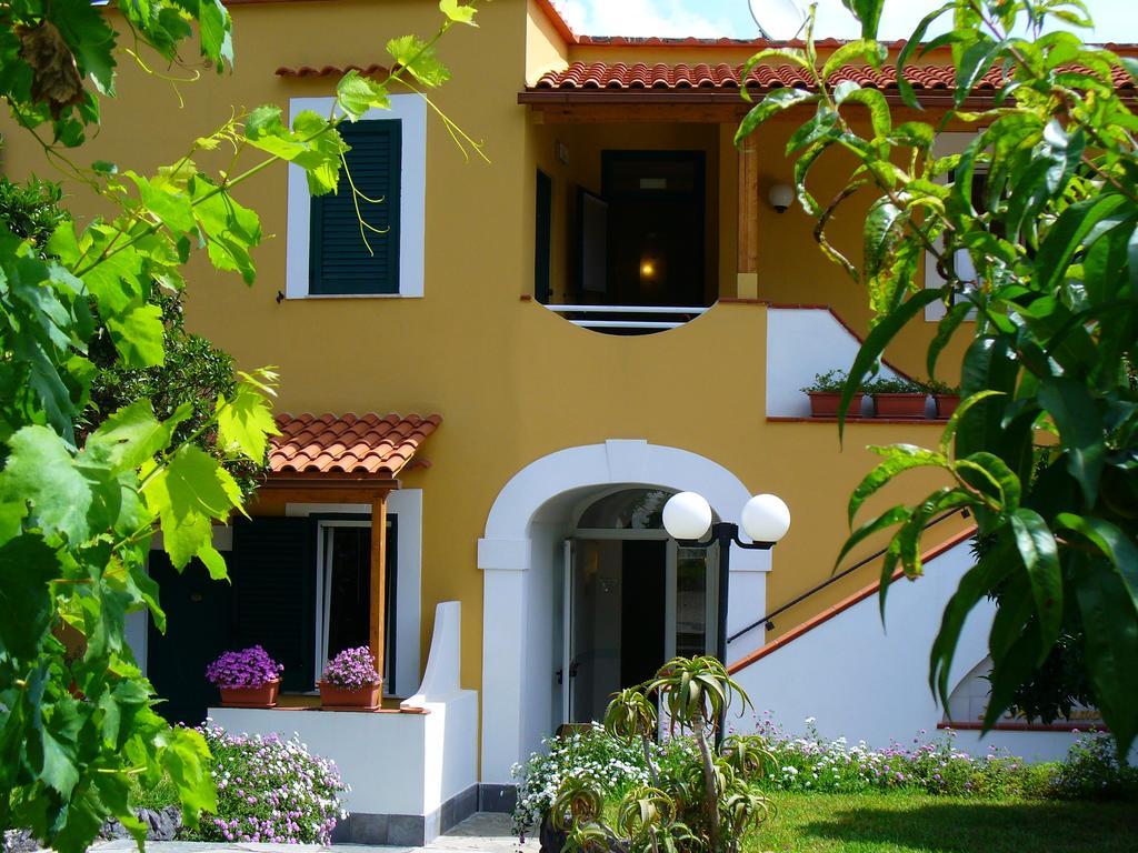 Hotel La Marticana อีสเกีย ภายนอก รูปภาพ