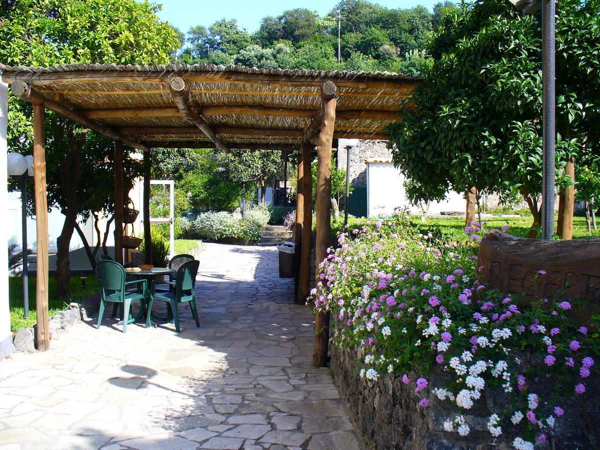 Hotel La Marticana อีสเกีย ภายนอก รูปภาพ