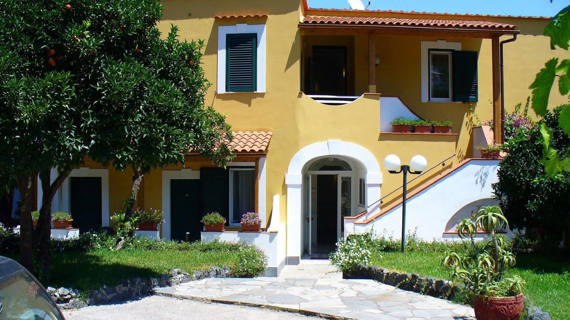 Hotel La Marticana อีสเกีย ภายนอก รูปภาพ