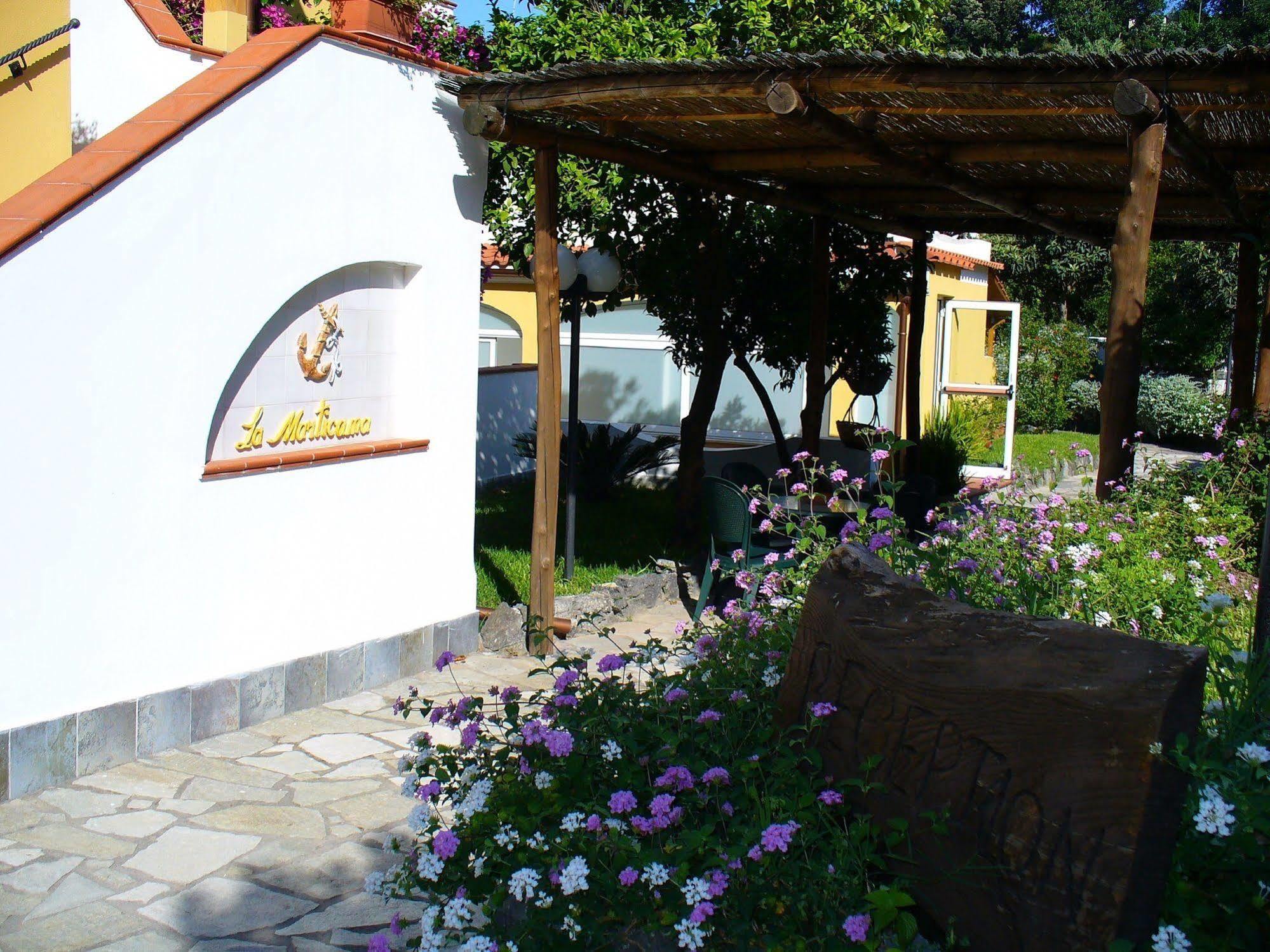 Hotel La Marticana อีสเกีย ภายนอก รูปภาพ